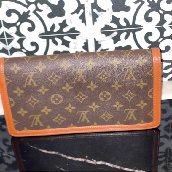 EUC Louis Vuitton Monogram Pochette Dame PM - Picture 2 of 10